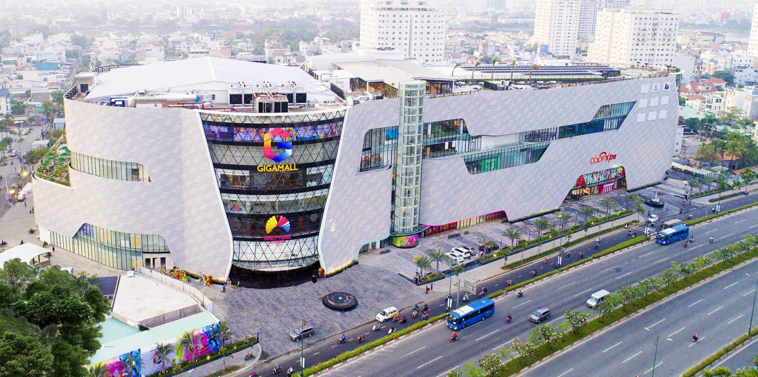 Mua sắm và giải trí tại Gigamall